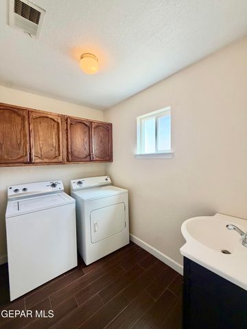 4332 LOMA DE BRISAS Drive, El Paso, TX 79934