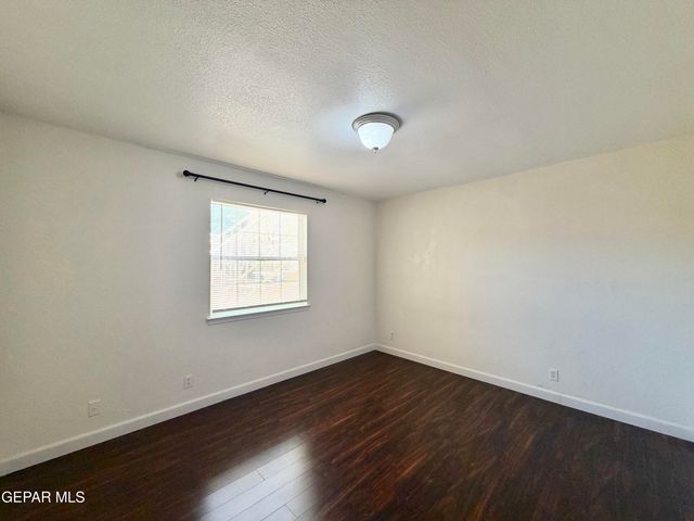 4332 LOMA DE BRISAS Drive, El Paso, TX 79934