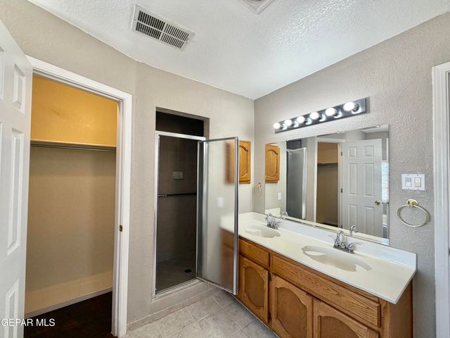 4332 LOMA DE BRISAS Drive, El Paso, TX 79934