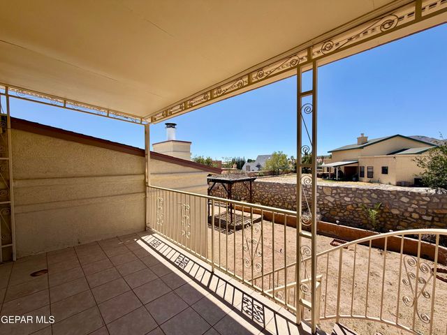 4332 LOMA DE BRISAS Drive, El Paso, TX 79934