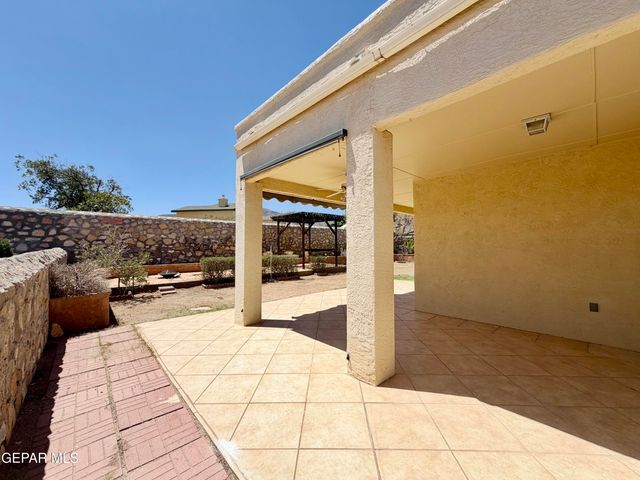 4332 LOMA DE BRISAS Drive, El Paso, TX 79934