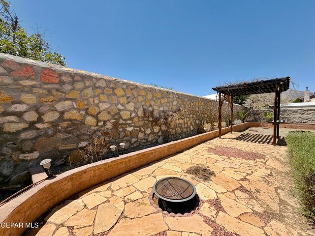 4332 LOMA DE BRISAS Drive, El Paso, TX 79934