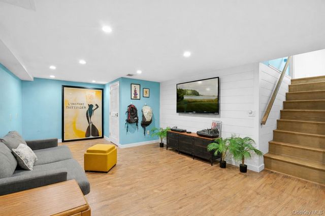 37 Maryland Boulevard, Hampton Bays, NY 11946