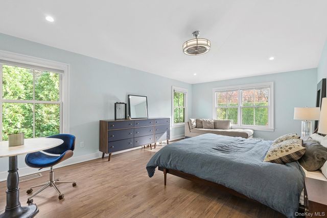 37 Maryland Boulevard, Hampton Bays, NY 11946