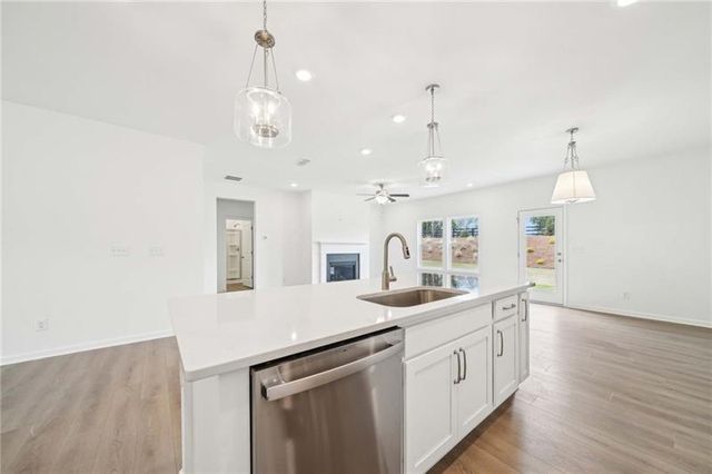 320 Silverleaf Trl, Bethlehem, GA 30620