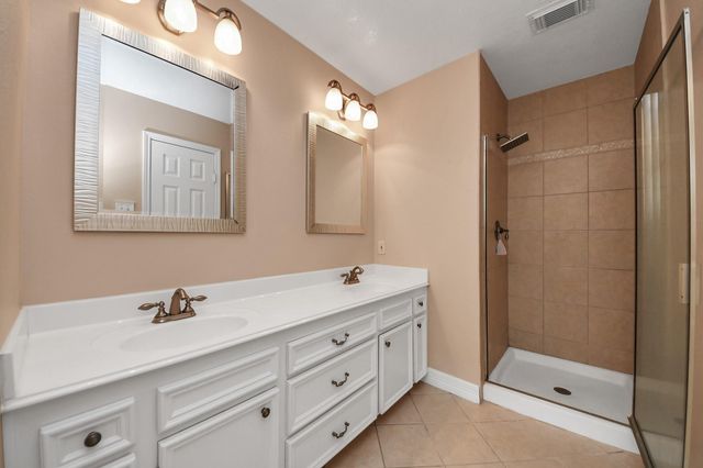 4747 Widerop Lane, Friendswood, TX 77546