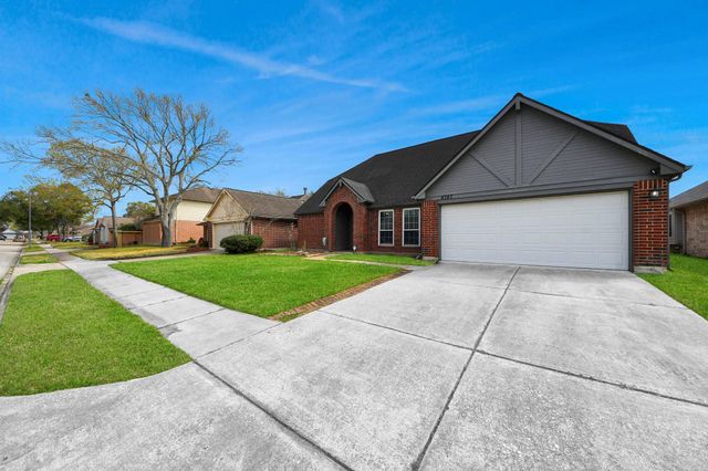 4747 Widerop Lane, Friendswood, TX 77546