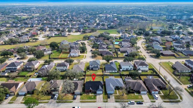 4747 Widerop Lane, Friendswood, TX 77546