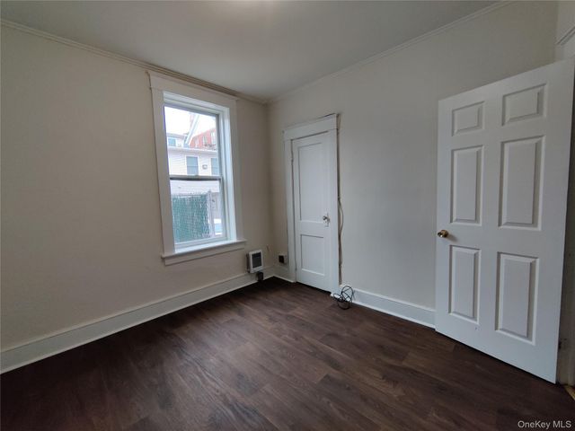 98 Montgomery Street 1, Poughkeepsie, NY 12601
