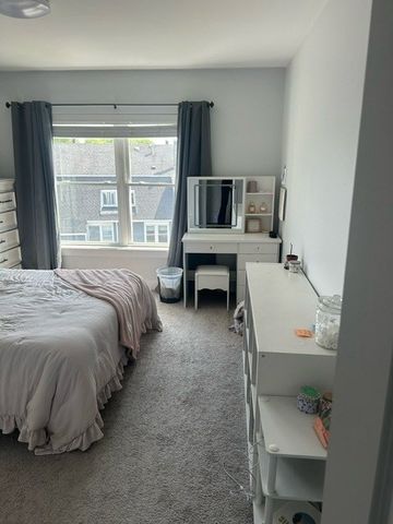 75 Wharf Street 303, Salem, MA 01970