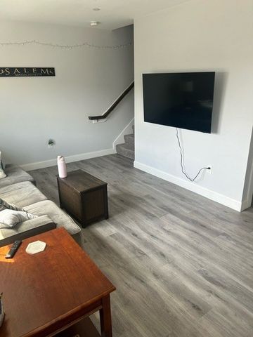 75 Wharf Street 303, Salem, MA 01970