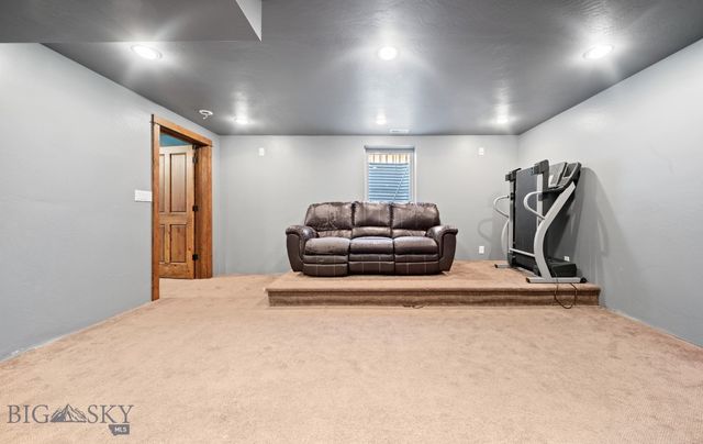 16 Wally D Lane, Belgrade, MT 59714