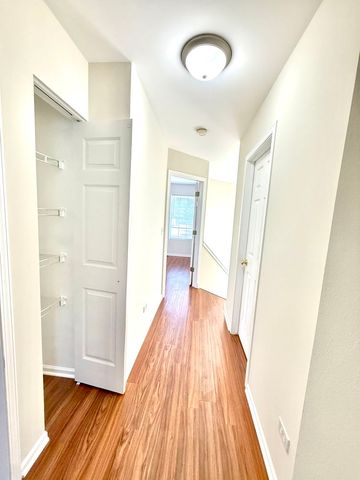 140 MOUNTAIN LAUREL Court, Romeoville, IL 60446