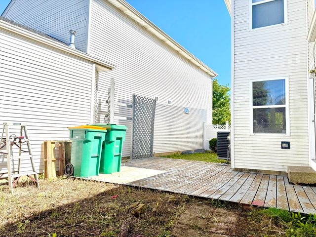 140 MOUNTAIN LAUREL Court, Romeoville, IL 60446