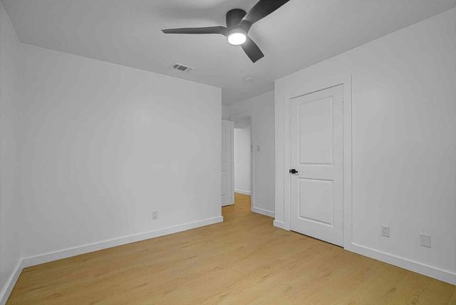 2805 2nd Avenue N, Texas City, TX 77590