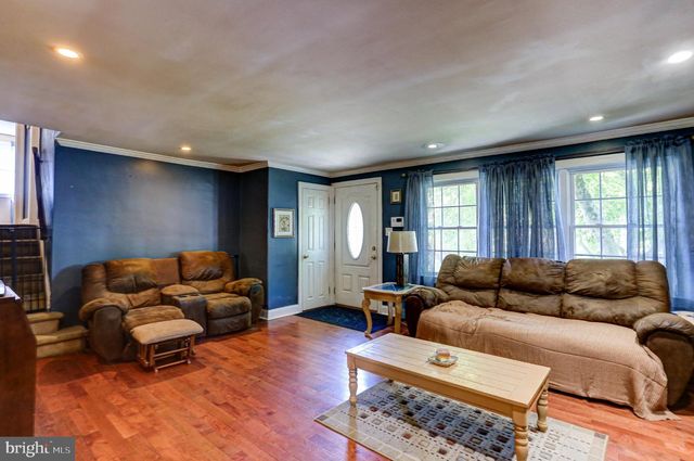 125 W THOMSON AVE, Springfield, PA 19064