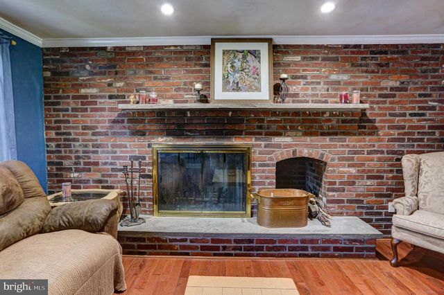 125 W THOMSON AVE, Springfield, PA 19064