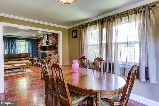 125 W THOMSON AVE, Springfield, PA 19064