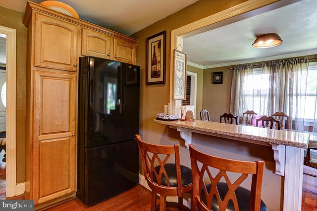125 W THOMSON AVE, Springfield, PA 19064