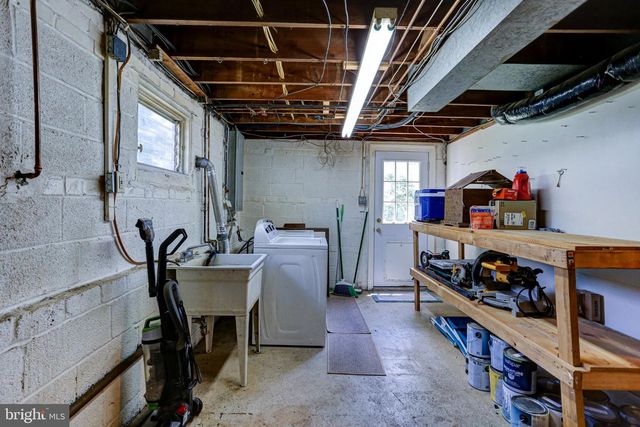 125 W THOMSON AVE, Springfield, PA 19064
