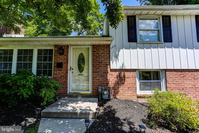 125 W THOMSON AVE, Springfield, PA 19064