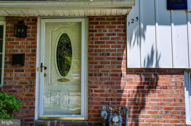 125 W THOMSON AVE, Springfield, PA 19064
