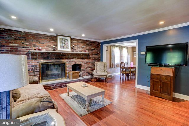 125 W THOMSON AVE, Springfield, PA 19064