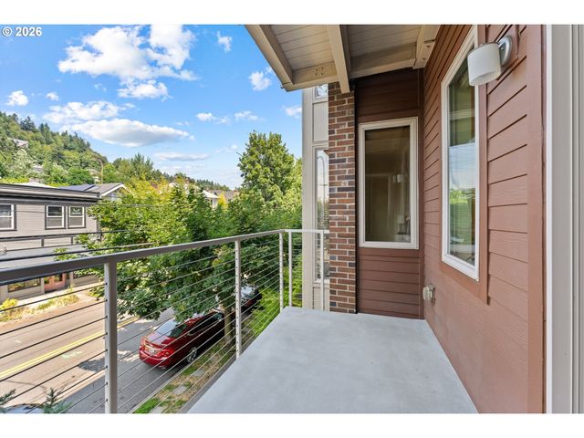 4280 S CORBETT Ave 201, Portland, OR 97239