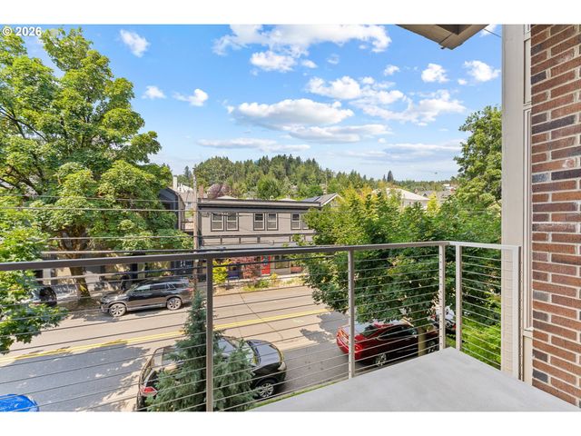 4280 S CORBETT Ave 201, Portland, OR 97239