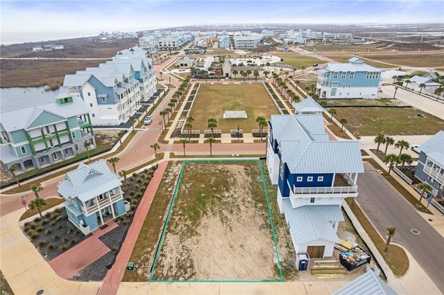 124 Rainlily St, Port Aransas, TX 78373