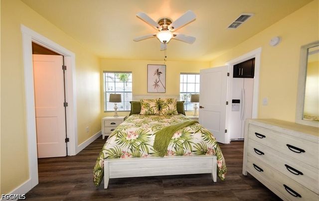 19 Helen LN, Fort Myers Beach, FL 33931
