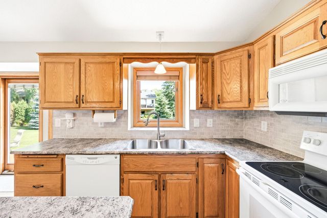 1743 120th Avenue NE, Blaine, MN 55449
