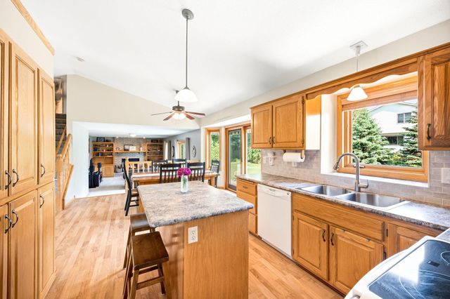 1743 120th Avenue NE, Blaine, MN 55449