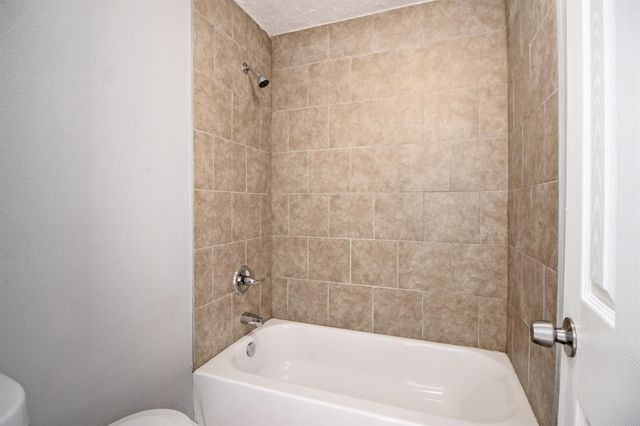 7 Talisman Court, Houston, TX 77076