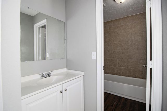 7 Talisman Court, Houston, TX 77076