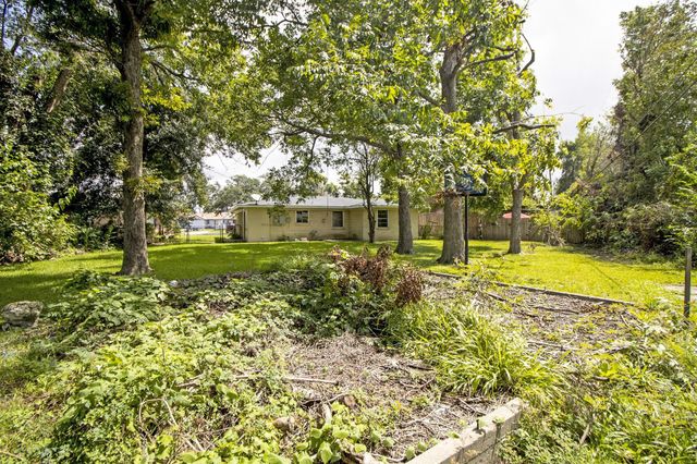 7 Talisman Court, Houston, TX 77076