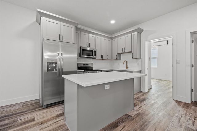 2830 2ND AVENUE N 2, St Petersburg, FL 33713