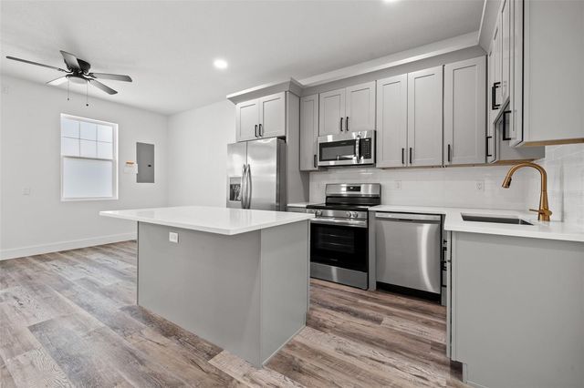 2830 2ND AVENUE N 2, St Petersburg, FL 33713