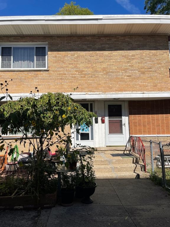 6036 N Winchester Avenue A, Chicago, IL 60660 — exterior