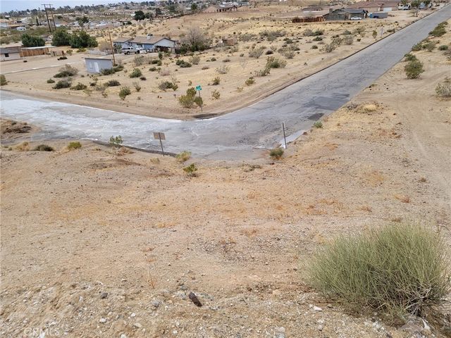 4 P Street, Barstow, CA 92311