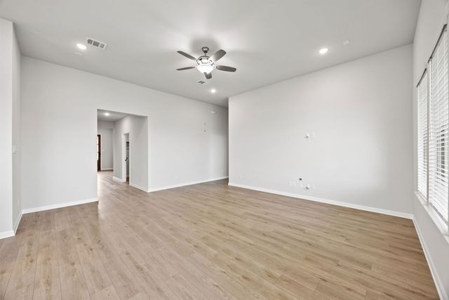 1507 Red Clover Avenue, Van Alstyne, TX 75495