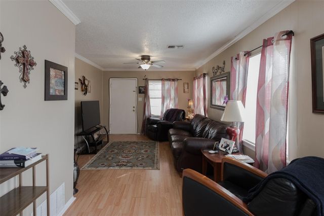 221 W Burton Street, Sherman, TX 75092