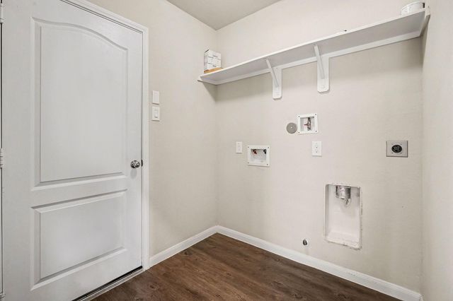 8817 Voyager Drive, Texas City, TX 77591