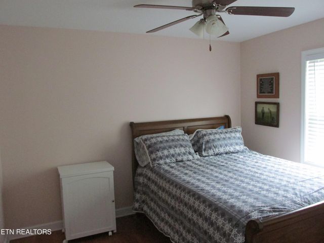 300 Tennessee Ave, Greenback, TN 37742