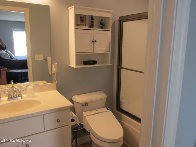 300 Tennessee Ave, Greenback, TN 37742