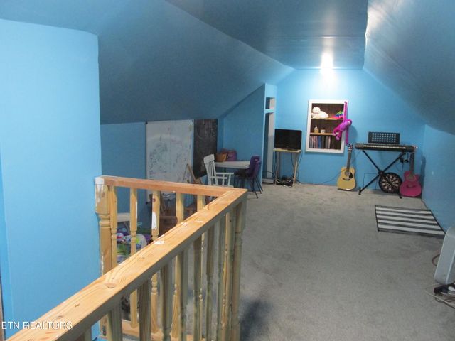 300 Tennessee Ave, Greenback, TN 37742