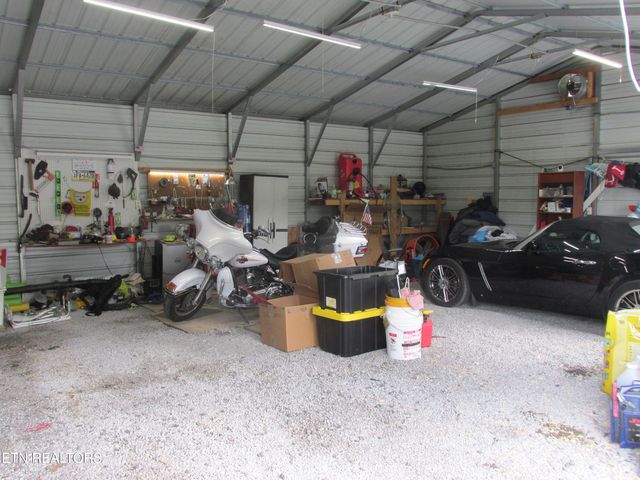 300 Tennessee Ave, Greenback, TN 37742