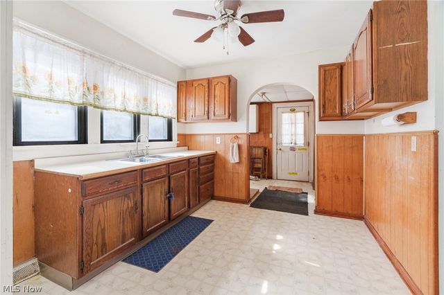 7705 Ravenna Avenue, Louisville, OH 44641