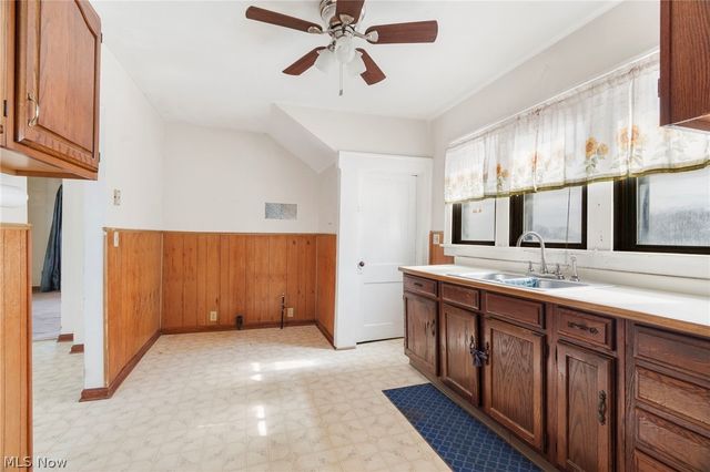 7705 Ravenna Avenue, Louisville, OH 44641