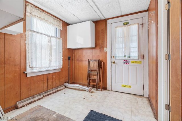 7705 Ravenna Avenue, Louisville, OH 44641